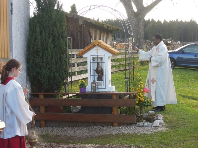 Segnung durch Dr. Bangala